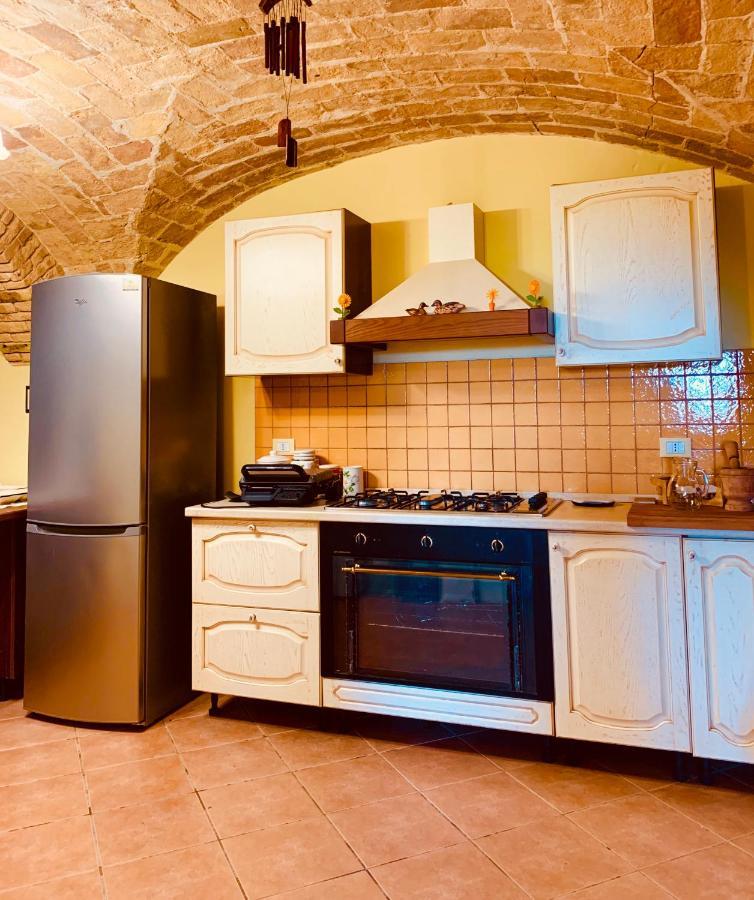 Villa Sarno Монтесильвано Экстерьер фото